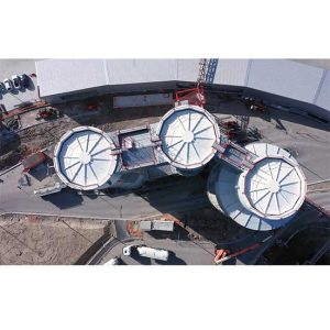 PLANCHAS PARA LOS PIES DE LA ESCALERA, PASAMANOS GALVANIZADOS Y PASARELAS DE CONEXIÓN