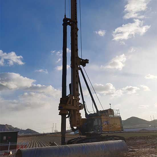 EQUIPOS DE PERFORACIÓN ROTATORIO - XR450E (ROTARY DRILL RIGS - XR450E) - Imagen 2